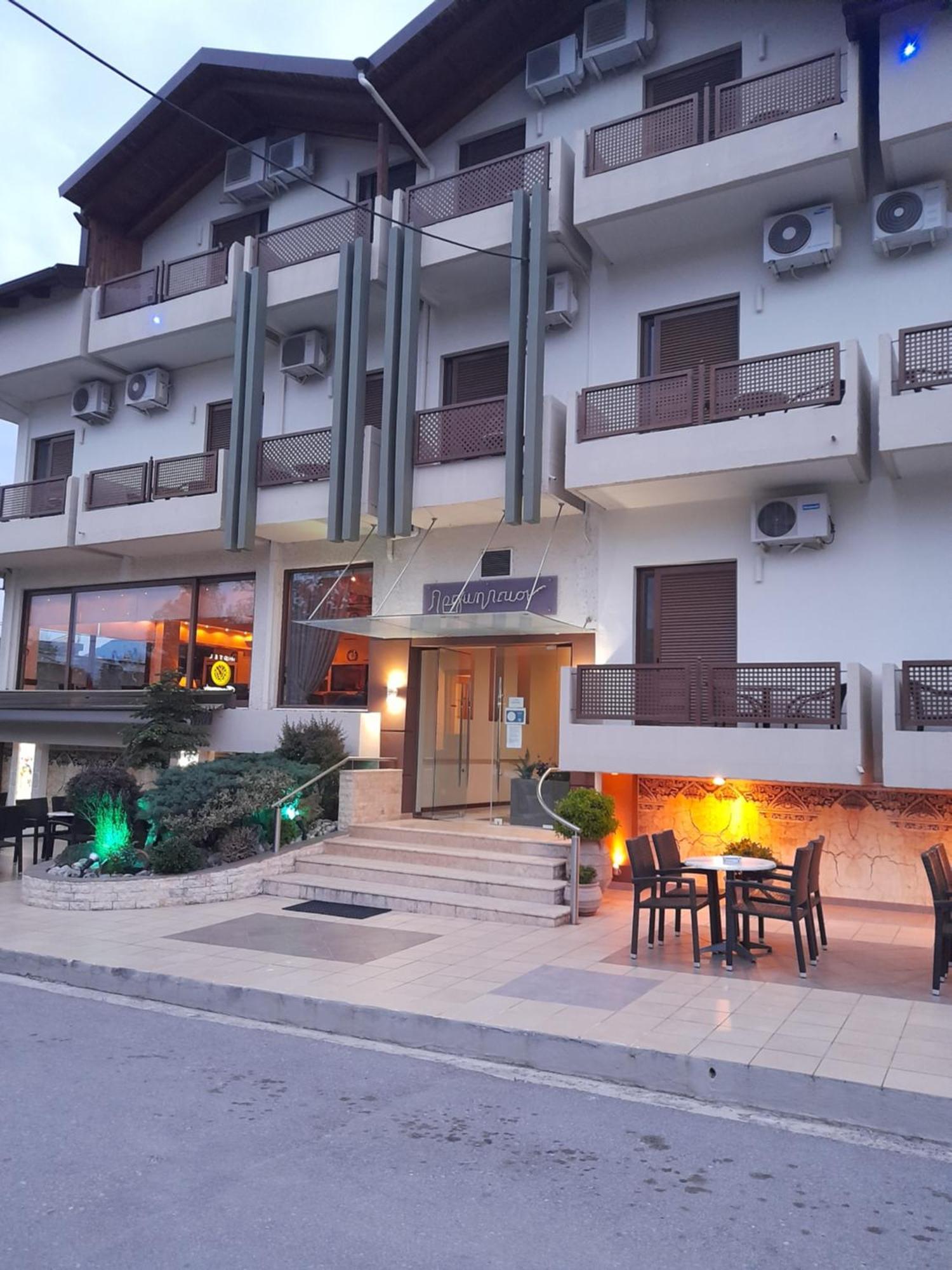 Hotel Prigipikon Suites And Sofites Loutra Ipatis Exterior photo